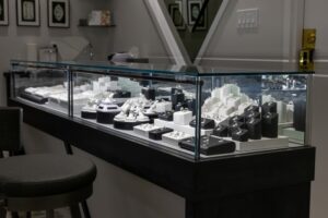 Jeff Walters Jewellery Standalone Showcase Closeup